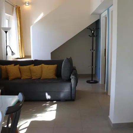 Seafront Grapevine Terrace Διαμέρισμα Ελιά